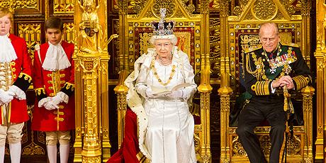 Queen opens parliament