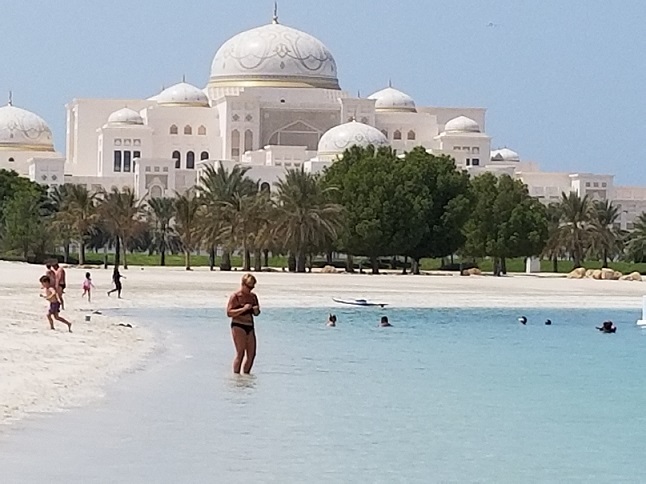 Abu Dhabi Beach 2017