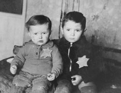 German jews children in yellow stars
