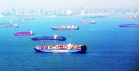 cargoshipsportofloasangeles