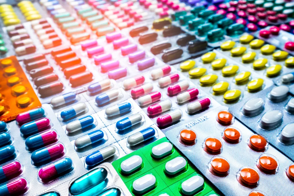 Colorful,Of,Tablets,And,Capsules,Pill,In,Blister,Packaging,Arranged