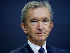 bernard arnault lead js 111422 300x225