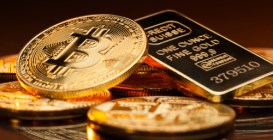 Bitcoin,Cryptocurrency,Coin,And,Gold,Bar,,Wealth,And,Savings,Concept